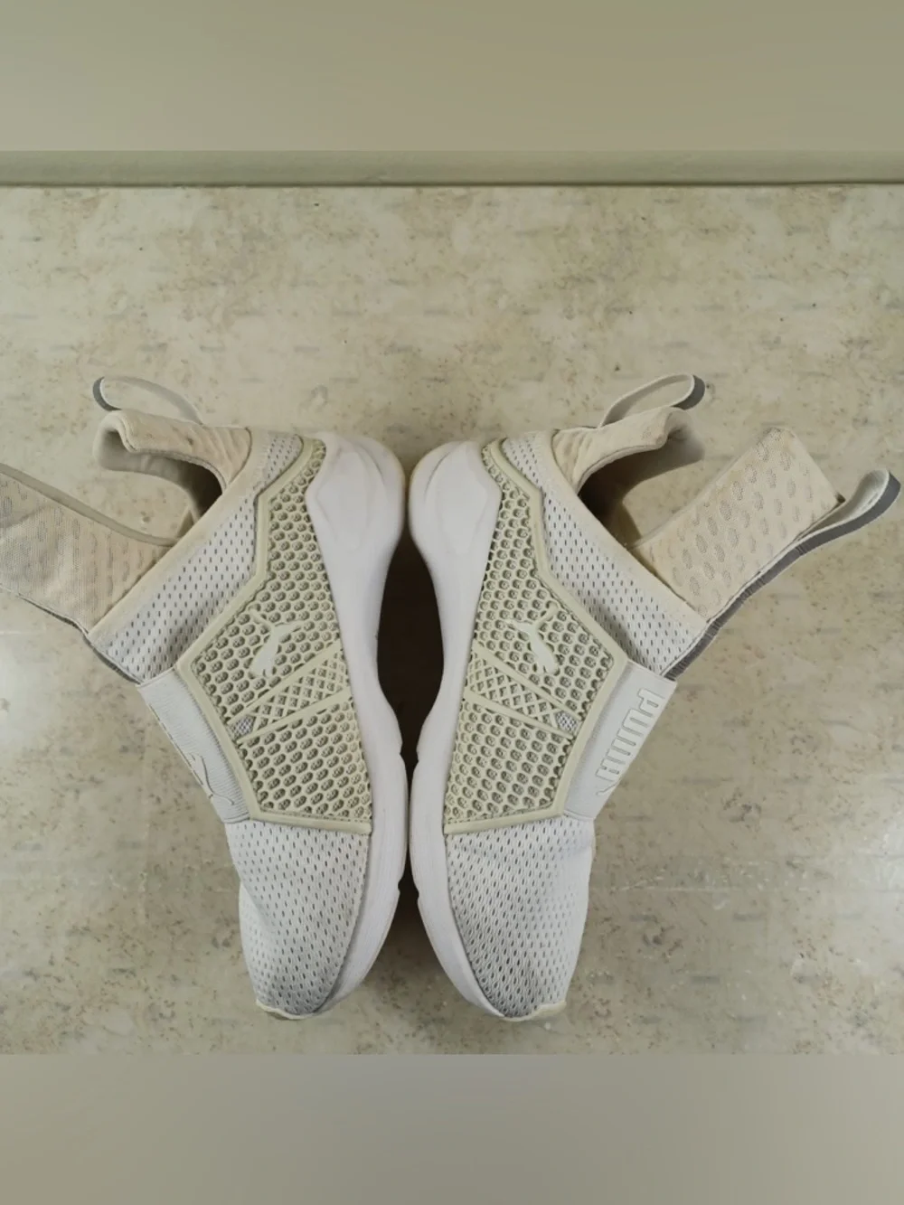 Puma White Slip-On Sneakers Women’s 7.5 EU 38 Lightweight Athleisure - Picture 6 of 8